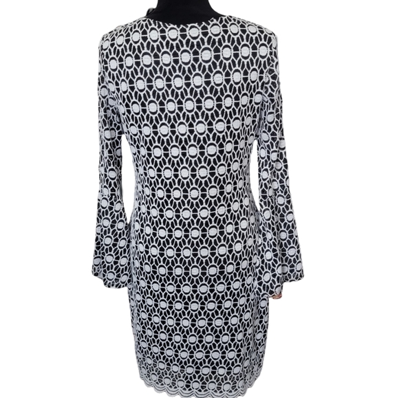 NWT Roz & Ali Eyelet Lace Bell Sleeve Dress Size Small - Picture 6 of 10